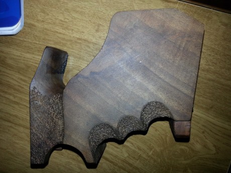 Se vende Cacha sin tocar talla L para Match Guns MG 4   MG 2
La cacha esta en perfecto estado y nunca 01