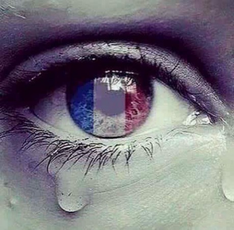 Parece que vuelve a haber un tiroteo en Francia con varias víctimas... 

https://internacional.elpais.com/internacional/2015/11/13/actualidad/1447449607_131675.html

Seguiremos 130