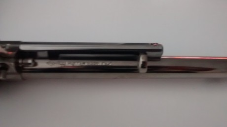 Pues como reza el titulo del anuncio, vendo un magnifico revolver pietta cromado de 7" 1/2 en calbre 01