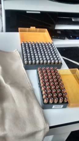 Pues como reza el titulo del anuncio, vendo un magnifico revolver pietta cromado de 7" 1/2 en calbre 11