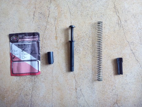 Vendo reductor de retroceso RECOIL MASTER  light STI  para pistolas tipo 1911
Sólo probado. Impecable
50€ 20