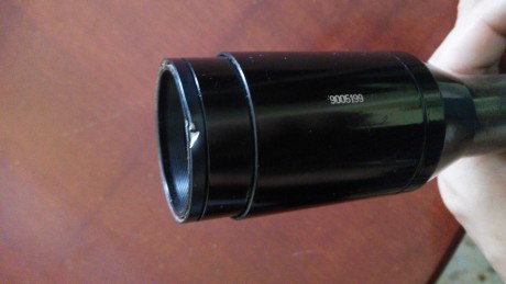 Hola compañeros.

Alguien podria orientarme sobre el precio de este visor con monturas? No he encontrado 10