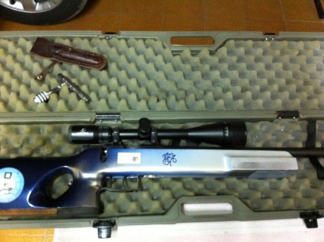 Un amigo me pide que le anuncie la venta de su carabina marca TOZ ,por abandonar esta modalidad,fue customizada 10