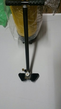 Hola  ! . Vendida !!! bomba Hill mk 3 con dry Pack  ..... buen estado .....poco uso....esta sin latiguillo 02