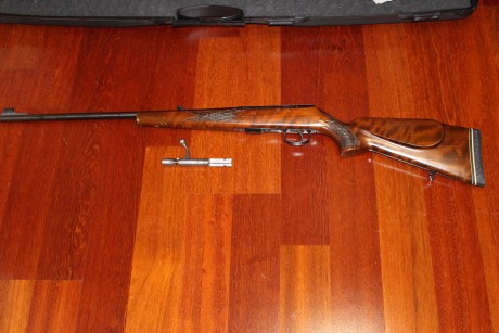vendo carabina anschutz 1416, calibre 22LR.
La vendo pues tengo otra carabina, y necesito hacer hueco 02