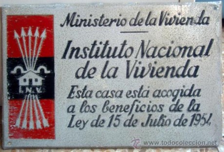 Hola a todo el mundo.

Mañana hará 40 años que murió Francisco Franco y me pregunto si será posible que 30