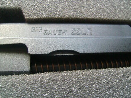 Hola vendo carro original de sig sauer valido para los modelos P220 226 228 y 229.
con su maletin original 41
