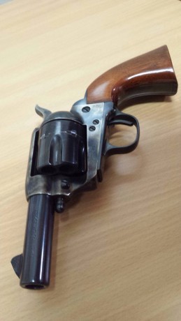 Vendo Revólver Cattleman Sheriff 45 long colt de 3 pulgadas Uberti, con solo 60 disparos, comprado nuevo 02