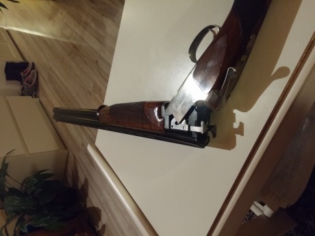 Cambio superpuesta Browning B325, chokes, 71cm de cañones, 37cm culata, revisada por Angel Mazorriaga, 01