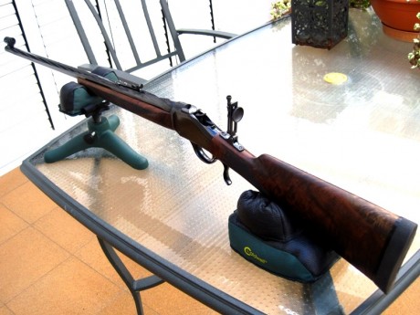 Por cuestiones de la vida he decidido vender mi Browning 1885 High Wall del 45/70

Se entrega con los 00