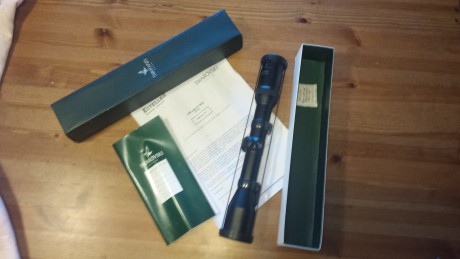 En perfecto estado, con su caja e instrucciones;  reticula 4 en primer plano, tubo de 30 mm. Solo unas 01