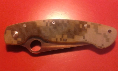 Vendo esta magnifica navaja SPYDERCO modelo MILITARY en camo. Totalmente nueva, nunca ha sido usada, siempre 01
