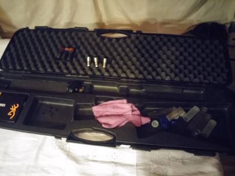 Se vende Superpuesta Browning B525 cal 12, 71cm de cañones, 37cm culata, chokes intercambiables, gatillo 11