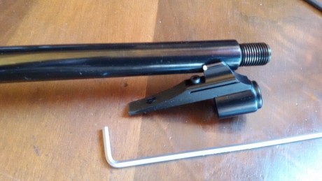 Vendo monotiro Thompson Center TCR 83 Aristocrat. Cal. 243 W. Cañón pesado microestriado de 46 cm. Rosca 30