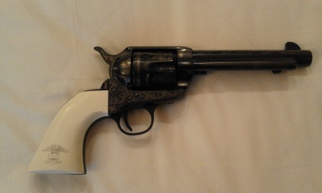 Hola, en venta revolver Pietta del 45lc para guiar en F o en AE en las condiciones actuales
El precio 00
