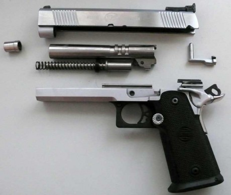 Hola,

Vendo pistola SPS DC Customs Standard Plus en calibre 40 S&W. Está en perfectas condiciones, 01