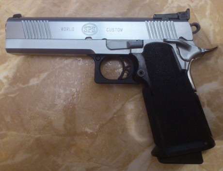Hola,

Vendo pistola SPS DC Customs Standard Plus en calibre 40 S&W. Está en perfectas condiciones, 11