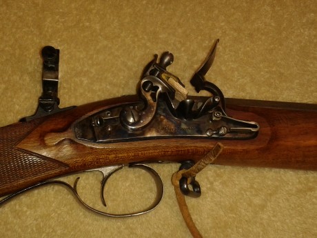 Hola
Vendo Rifle de chispa Marca Pedersoli
Cal 54.
Preferible entrega en mano.

600€+Portes.

Está en 10