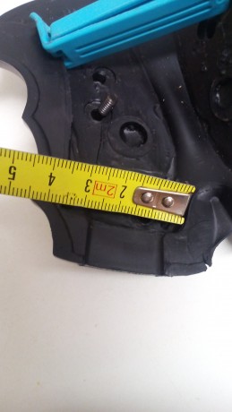 Se vende cachas de una S&W .
se compraron para un 2¨y no valen deben ser para una de 4¨.
precio 10 01