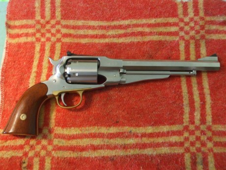 Buenas tardes, cambio revolver de avancarga Uberti 1858 inox target en impecable estado, con su equipo 12
