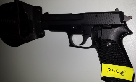 Se vende por hacer hueco en armero, pistola sig sauer p220 del 45 acp con un cargador de 7+1 en doble 00
