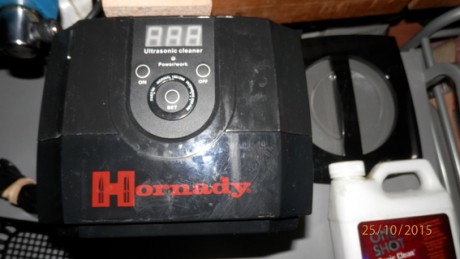 Hola, Vendo este limpiador de vainas Hornady, está en perfecto estado, regalo dos o tres botes de líquido. 00