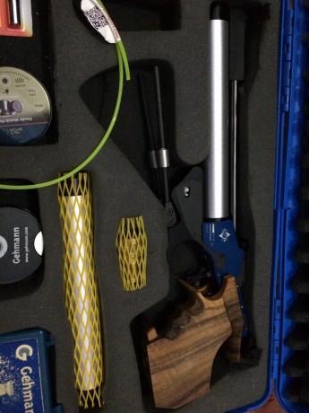 Se vende Match Guns MG 1-E en perfecto estado de funcionamiento con alguna marquita de uso normal. La 00