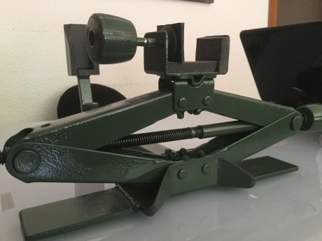 Hola, vendo un banco de tiro válido para arma larga, muy preciso y estable gracias a su peso, portes a 02