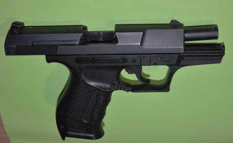 Se vende Walhter P99 AS, guiada en A el arma se sencuentra en Alicante soy  segundo propietario y conmigo 12