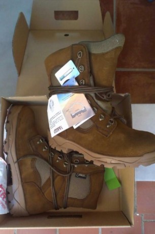 Vendo Botas Iturri de gore tex, nuevo modelo de color árido  talla 41 , modelo más alto  de gama, impermeables 00