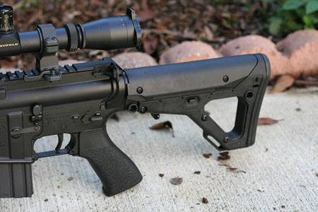 Vendo estas últimas piezas me quedan.



-Culata Magpul UBR.Precio 200€

La culata UBR se puede configurar 01