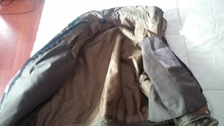 Vendo esta chaqueta de goretex del  US Marine Corps, esta usada pero en muy buen estado, es el modelo 00