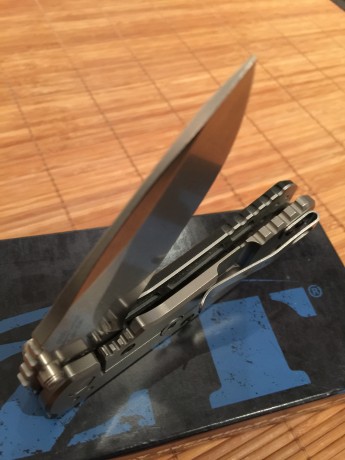 Vendo este  tanque  de calidad ya contrastada… Navaja táctica/militar:

  ZERO TOLERANCE 0550 HINDERER 00
