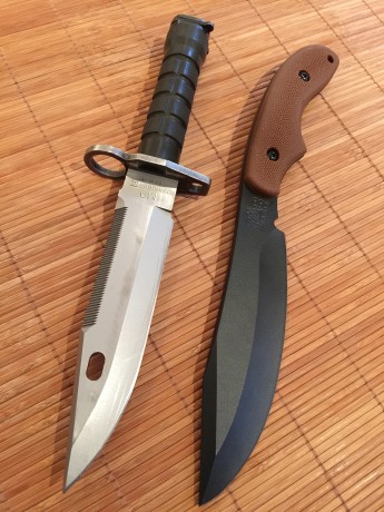 Vendo este  BUSHCRAFT  enterizo de Supervivencia de verdadero impacto visual, y robustez espectacular. 03