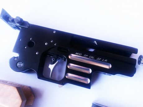 Hola:

Pongo a la venta mi pistola Pardini,  modelo Sp.22 , en un estado excepcional, impecable. Arma 12