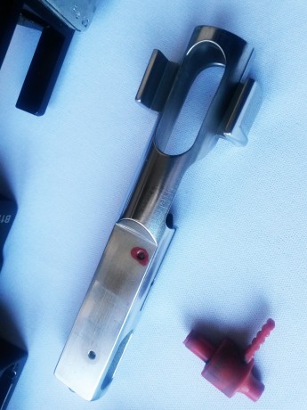 Hola:

Pongo a la venta mi pistola Pardini,  modelo Sp.22 , en un estado excepcional, impecable. Arma 10