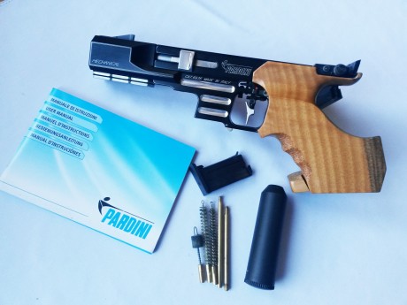 Hola:

Pongo a la venta mi pistola Pardini,  modelo Sp.22 , en un estado excepcional, impecable. Arma 32