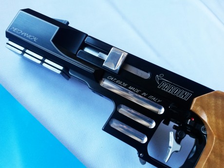 Hola:

Pongo a la venta mi pistola Pardini,  modelo Sp.22 , en un estado excepcional, impecable. Arma 30