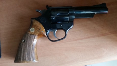 Saludos al foro, se vende revolver Astra 357 Magnum en 4", cal. 357/38. Arma apenas usada y en buen 00