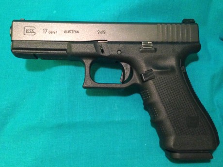 Hola Compañeros.

Pongo a la venta mi Glock 17 de cuarta generación. Guiada en F.
He sido su segundo dueño 02