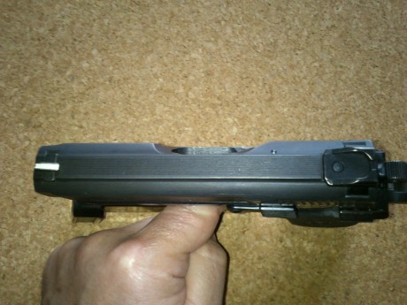 Vendo esta pistola, Star, modelo M43 de 9 mm Parabellum, guiada en F, con dos cargadores uno normal, y 12