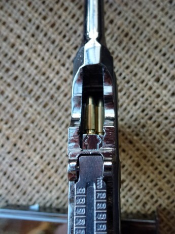 Hola.
Vendo esta preciosa miniatura en metal de la famosa pistola Mauser M-712, la miniatura esta muy 12