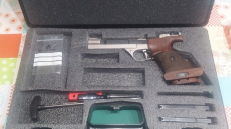 Un compañero de club me ha encomendado la venta de esta joya, la compro en el año 2006 cuando hacia precisión, 02