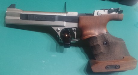 Un compañero de club me ha encomendado la venta de esta joya, la compro en el año 2006 cuando hacia precisión, 00