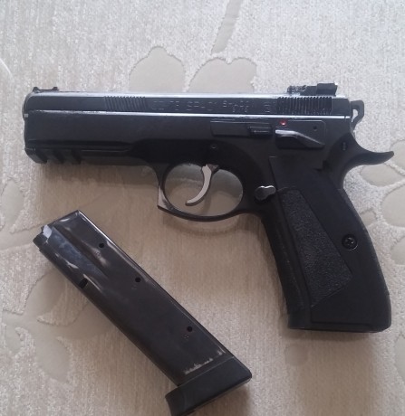 Bueno chicos, os cuento.
Esta pistola es con la que empece a practicar Ipsc, la compre nueva en Deporte 02