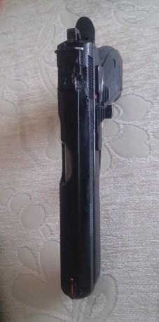 Bueno chicos, os cuento.
Esta pistola es con la que empece a practicar Ipsc, la compre nueva en Deporte 11