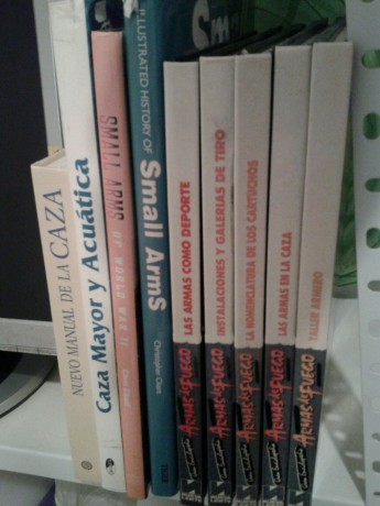 Saludos, compañeros.

Pongo en venta los siguientes libros:

-Small arms of World War II, de Christopher 21