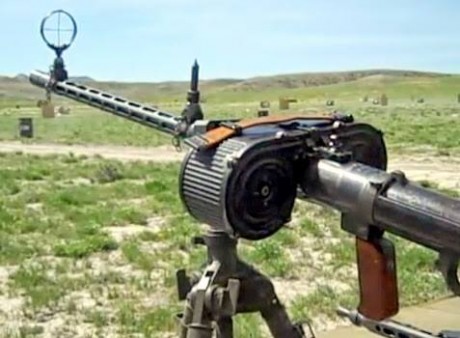 Hola.
Vendo cargador doble de tambor para la ametralladora alemana MG-15 como las que participaron en 30
