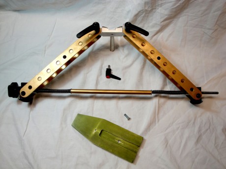 En venta un bipode Fito Force mas una pletina de aluminio para apoyar en torreta de BR.
Lo dos se sujetan 00