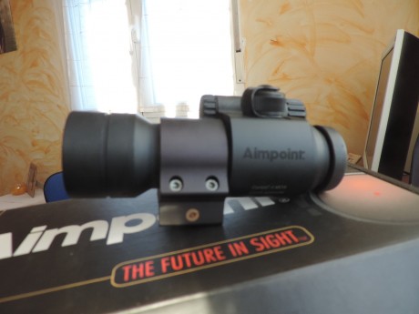 Vendo visor Aimpoint modelo ComC. Con punto de 4 moas. En impecable estado. Nunca salio al campo. Vendo 10